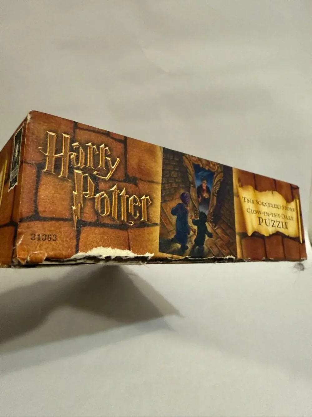 Vintage Harry Potter and the Sorcerer’s Stone 250 Piece Glow in the Dark Puzzle